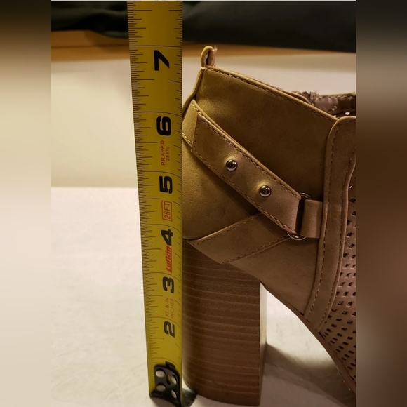 ❤️ COCONUTS BY MATISSE BROWN SUEDE ZIP ANKLE FASHION BOOTS SIZE 7 - 4" Heel ❤️ - Picture 3 of 12